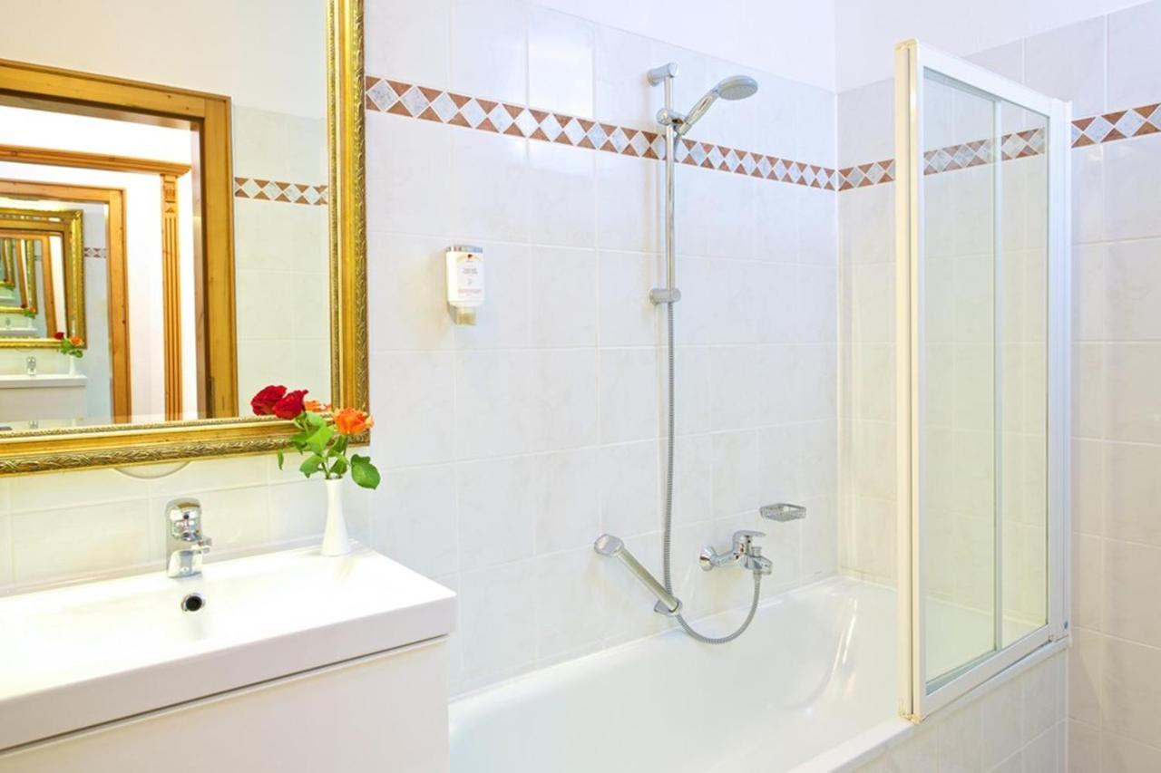 Park Hotel Laim Serviced Apartments Munchen Bagian luar foto